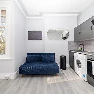 Apartment Flash Sale 1 Bedroom Flat Bn329dav06, Brighton