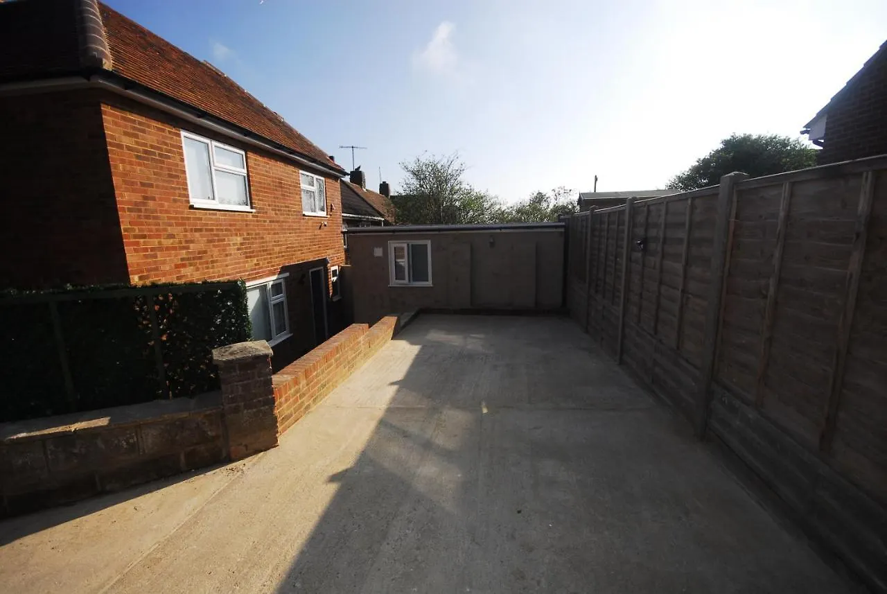 Family Holiday Home With Hot Tub & Sauna Sleeps 8 Brighton United Kingdom
