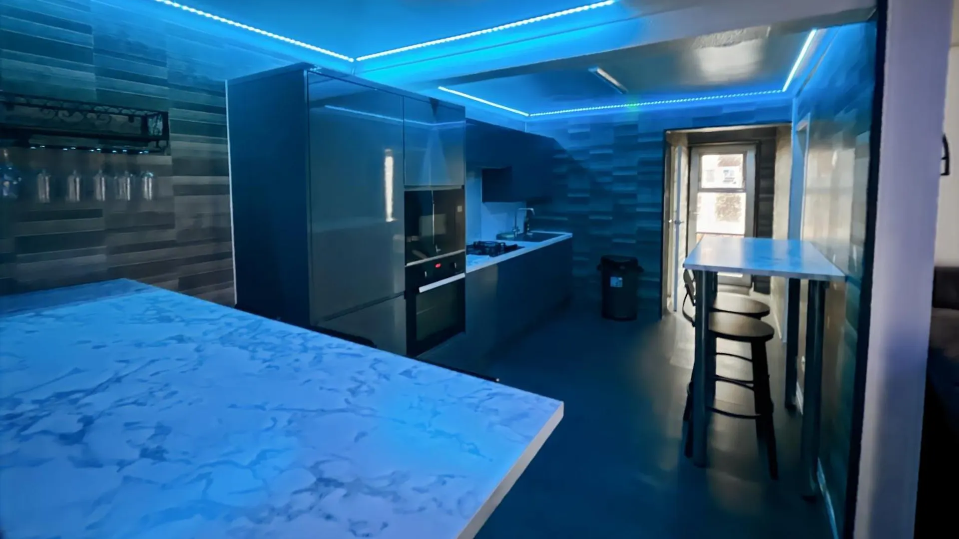 Family Holiday Home With Hot Tub & Sauna Sleeps 8 Brighton United Kingdom